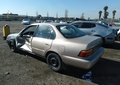 1995 Toyota Corolla Le/Dx z USA, uszkodzony, nr VIN 2T1AE09B5SC121609